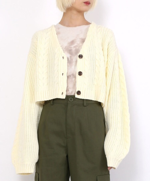 PUNYUS(プニュズ)の「クロップドケーブルニットカーディガン(カーディガン/ボレロ・レディース・ブラック/ライム/アイボリー/ライトパープル・1/2/4/3)」の5枚目の写真