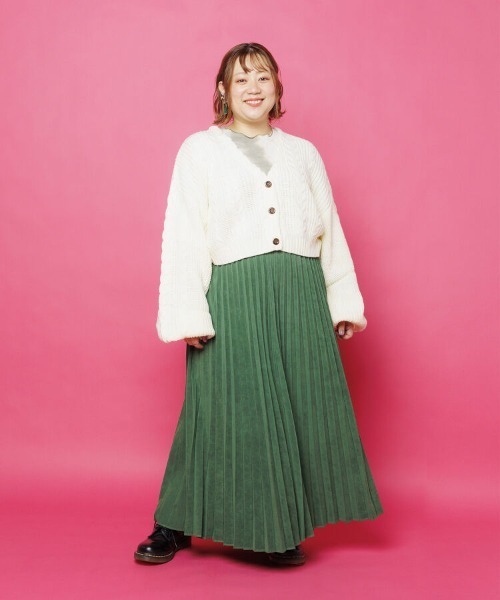 PUNYUS(プニュズ)の「クロップドケーブルニットカーディガン(カーディガン/ボレロ・レディース・ブラック/ライム/アイボリー/ライトパープル・1/2/4/3)」の7枚目の写真