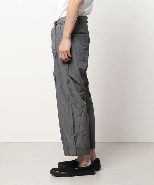 B.C STOCK(ベーセーストック)の「TR ストレッチタックワイドパンツ(その他パンツ・メンズ・グレー・SMALL/MEDIUM/LARGE)」の2枚目の写真