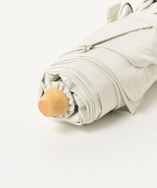 Ray BEAMS(レイビームス)の「Ray BEAMS / フチ 花刺繍 折りたたみ 日傘(折りたたみ傘・レディース・ナチュラル/ブラック・ONE SIZE)」の12枚目の写真