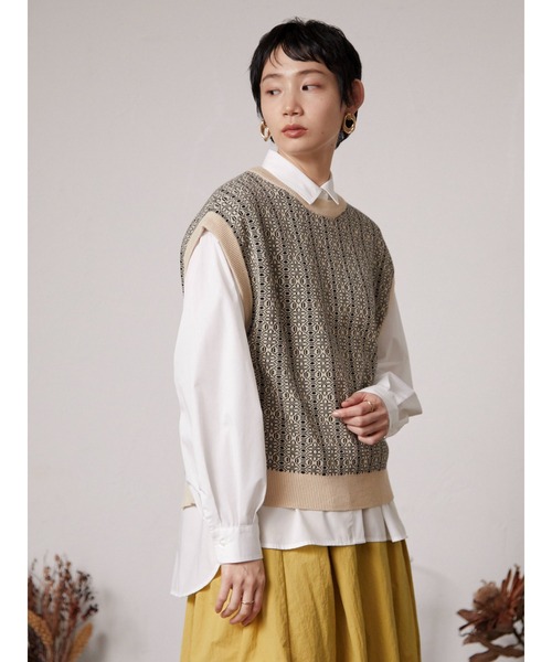 armonia(アルモニーア)の「armonia.後ろリボンジャガードニットベスト(ベスト・レディース・ベージュ/ブルー・FREE)」の13枚目の写真
