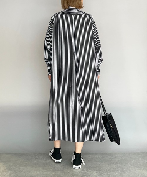 PICCIN（ピッチン）の「ストライプフレアシャツワンピース（シャツワンピース・レディース・ホワイト系その他/ブラック系その他・M）」の4枚目の写真