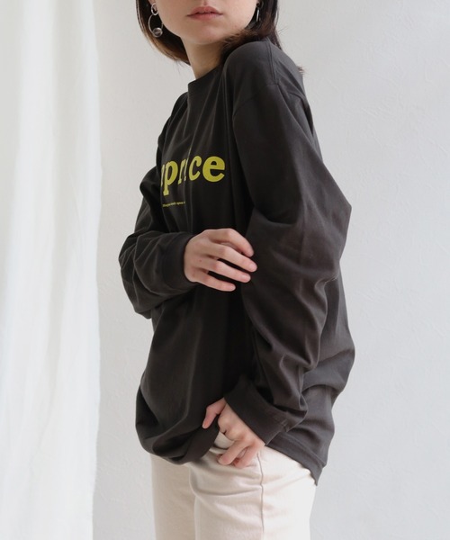 HER CLOSET（ハークローゼット）の「【shemoshelly】オリジナルビッグロゴロンT（Tシャツ/カットソー・レディース・チャコールグレー/ホワイト系その他/杢グレー/ホワイト系その他2・S/M/L）」の16枚目の写真