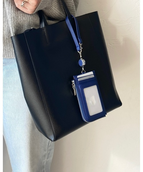 CELINE セリーヌ 二つ折り財布 ミディアムストラップウォレット