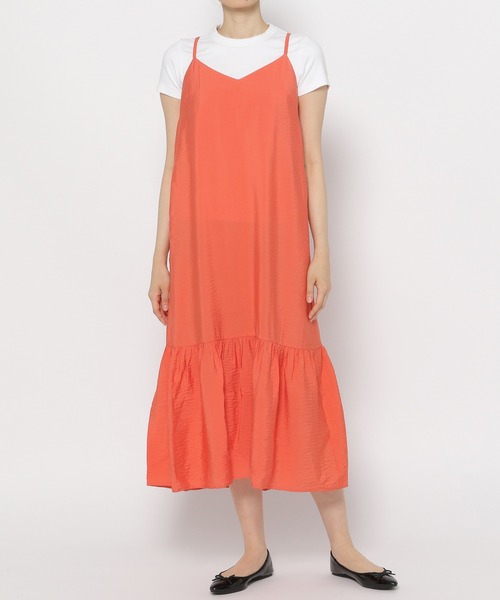 LOWRYS FARM(ローリーズファーム)の「ティアードキャミワンピース(ワンピース・レディース・ブラック/ブラウン/オレンジ/アイボリー・マルチサイズ)」の4枚目の写真