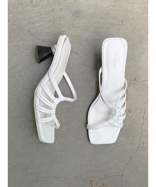 MURUA（ムルーア）の「ウェーブタイサンダル（サンダル・レディース・ホワイト/ブラック・35/36/37）」の2枚目の写真