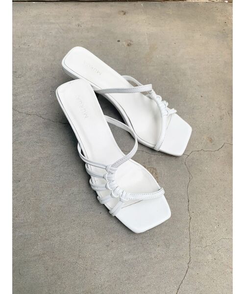 MURUA（ムルーア）の「ウェーブタイサンダル（サンダル・レディース・ホワイト/ブラック・35/36/37）」の5枚目の写真