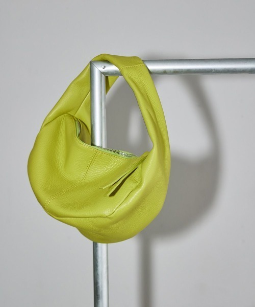 TODAYFUL（トゥデイフル）の「TODAYFUL(トゥデイフル) "Leather Wrap Bag"レザーラップバッグ/12211022（トートバッグ・レディース・ブラック/グリーン系その他・ONE SIZE）」の17枚目の写真