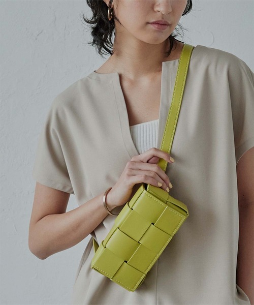 miette（ミエット）の「ｴｺﾚｻﾞｰ編み込み2wayﾐﾆﾊﾞｯｸﾞ（ショルダーバッグ・レディース・オフホワイト/ブラック/イエロー系その他・FREE）」の12枚目の写真