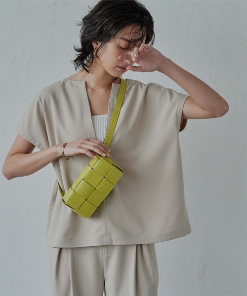 miette（ミエット）の「ｴｺﾚｻﾞｰ編み込み2wayﾐﾆﾊﾞｯｸﾞ（ショルダーバッグ・レディース・オフホワイト/ブラック/イエロー系その他・FREE）」の8枚目の写真