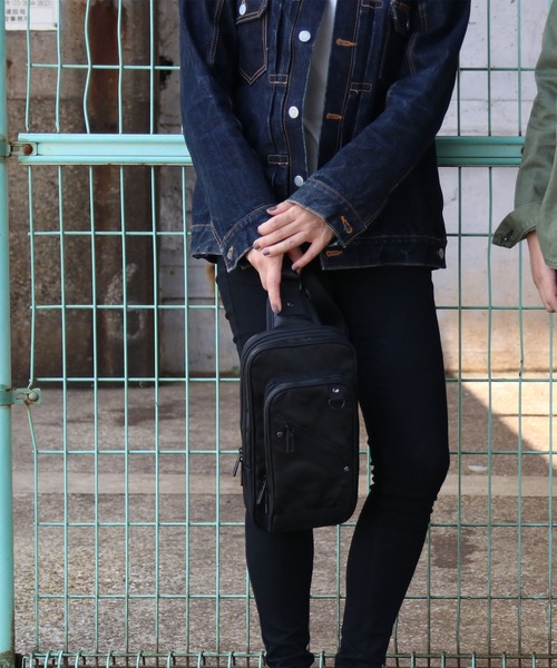 19/0346 美品 ビクティニ SR BW2 070/066 19/0346 美品 ビクティニ SR BW2 070/066