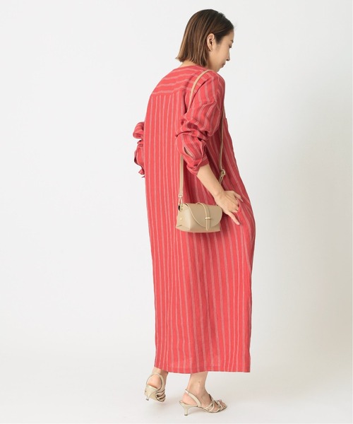 journal standard L'essage（ジャーナルスタンダードレサージュ）の「60リネンVネックワンピース◆（ワンピース・レディース・ホワイト系その他/ネイビー/オリーブ/レッド系その他・38/36）」の6枚目の写真