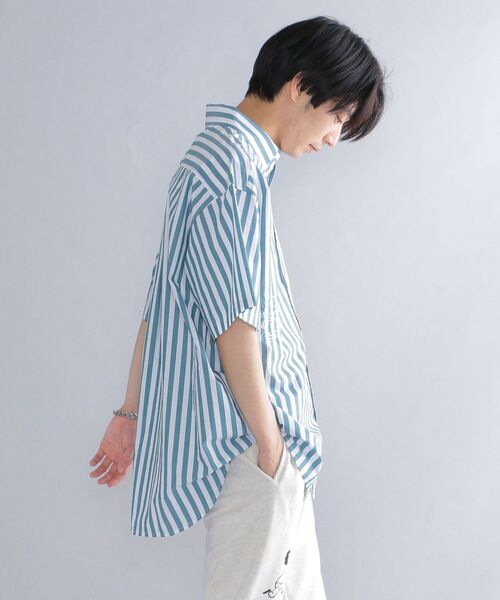 SHIPS(シップス)の「*SHIPS: ROOTS ビッグシルエット フラワー エンブロイダリー ボタンダウン ショートスリーブ シャツ(シャツ/ブラウス・メンズ・オリーブ/ブルー/ライトグリーン/ロイヤルブルー・MEDIUM/LARGE/X-LARGE)」の17枚目の写真