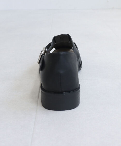 fredy emue(フレディエミュ)の「フラットスクエア グルカサンダル(サンダル・レディース・ブラック/オフホワイト・S/M/L)」の16枚目の写真