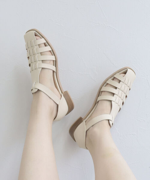 fredy emue(フレディエミュ)の「フラットスクエア グルカサンダル(サンダル・レディース・ブラック/オフホワイト・S/M/L)」の8枚目の写真