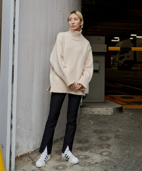 Auntie Rosa Holiday(アンティローザホリデー)の「ストレッチセンタースリットスラックス / サイズ展開あり(スラックス・レディース・ブラック/ピンク/グリーン・SMALL/MEDIUM)」の12枚目の写真