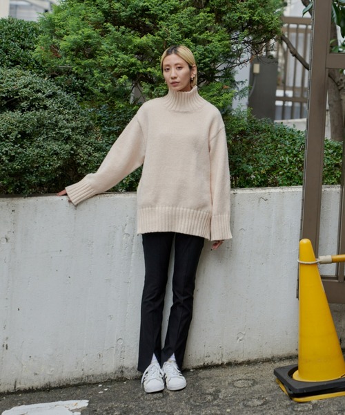 Auntie Rosa Holiday(アンティローザホリデー)の「ストレッチセンタースリットスラックス / サイズ展開あり(スラックス・レディース・ブラック/ピンク/グリーン・SMALL/MEDIUM)」の16枚目の写真