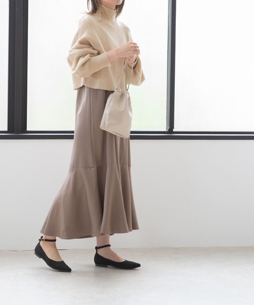 menue(メヌエ)の「【ふわっと軽い エアスイート】 アンクルストラップ ポインテッドトゥ フラットパンプス(パンプス・レディース・ブラック/ブラウン/イエロー/グリーン/アイボリー/ブラック系その他/グレイッシュベージュ/ネイビー/シルバー・22.5cm/23.5cm/24.5cm/25.5cm/23.0cm/24.0cm/25.0cm/26.0cm/21.5cm/22.0cm)」の15枚目の写真