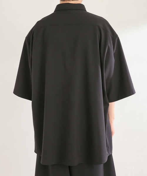 SENSE OF PLACE by URBAN RESEARCH（センスオブプレイスバイアーバンリサーチ）の「『セットアップ対応』 エクストラルーズシャツ(5分袖)（シャツ/ブラウス・メンズ・ホワイト/ブラック/ライトベージュ・MEDIUM/LARGE）」の13枚目の写真