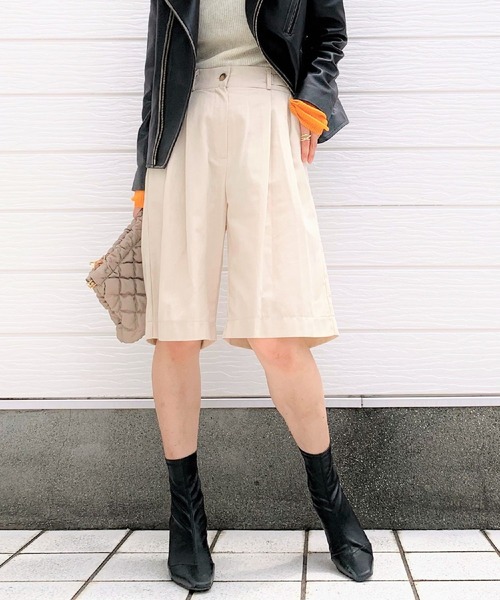 Q(キュー)の「タックハーフパンツ(その他パンツ・レディース・オリーブ/ベージュ・MEDIUM)」の1枚目の写真