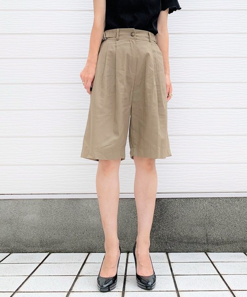 Q(キュー)の「タックハーフパンツ(その他パンツ・レディース・オリーブ/ベージュ・MEDIUM)」の4枚目の写真