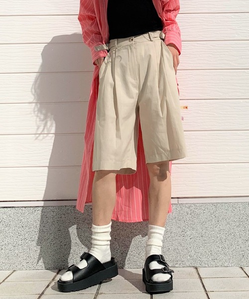 Q(キュー)の「タックハーフパンツ(その他パンツ・レディース・オリーブ/ベージュ・MEDIUM)」の19枚目の写真