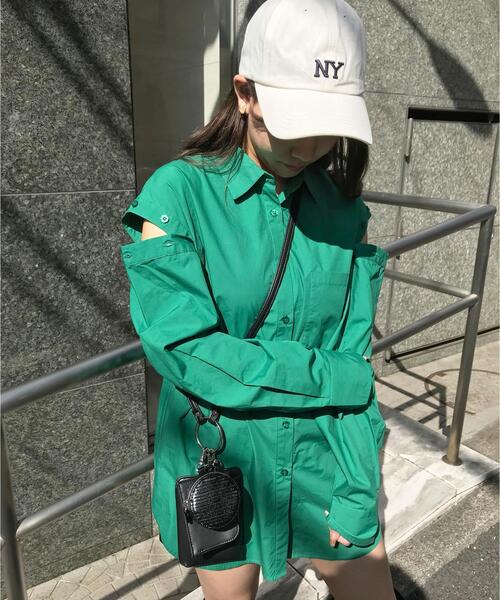 INGNI(イング)の「2WAY肩あきシャツ(シャツ/ブラウス・レディース・オフホワイト/ピンク/グリーン・M)」の4枚目の写真