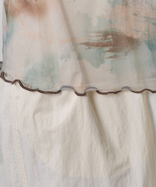 PUBLUX（パブリュクス）の「PUBLUX/パブリュクス ヴィンテージ水彩アート柄シアートップス（Tシャツ/カットソー・レディース・グレイッシュベージュ/レンガ・ﾌﾘ-）」の6枚目の写真