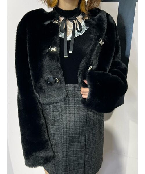 EATME(イートミー)の「フェイクファーショートコート(その他アウター・レディース・ブラック/ベージュ/アイボリー・FREE)」の6枚目の写真