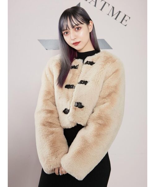 EATME(イートミー)の「フェイクファーショートコート(その他アウター・レディース・ブラック/ベージュ/アイボリー・FREE)」の5枚目の写真