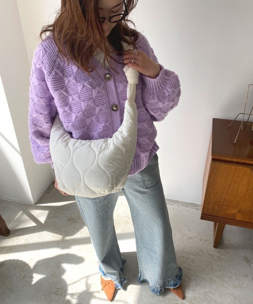 DONOBAN(ドノバン)の「キルティングショルダーバッグ(ショルダーバッグ・レディース・ホワイト/ブラック・ONESIZE)」の8枚目の写真