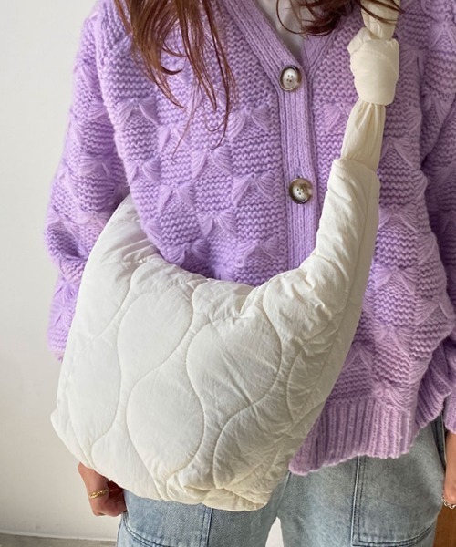 DONOBAN(ドノバン)の「キルティングショルダーバッグ(ショルダーバッグ・レディース・ホワイト/ブラック・ONESIZE)」の18枚目の写真