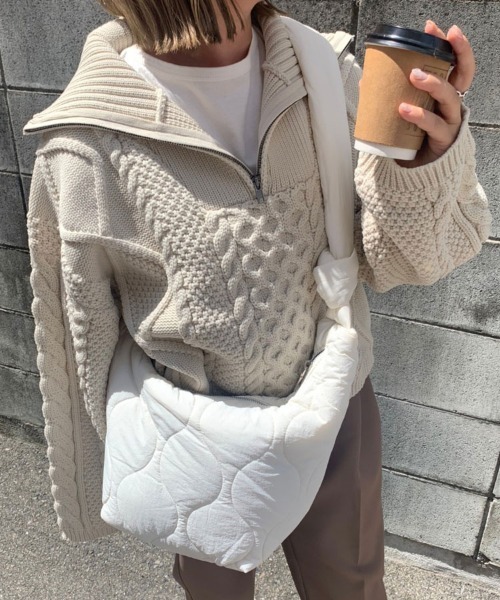 DONOBAN(ドノバン)の「キルティングショルダーバッグ(ショルダーバッグ・レディース・ホワイト/ブラック・ONESIZE)」の9枚目の写真