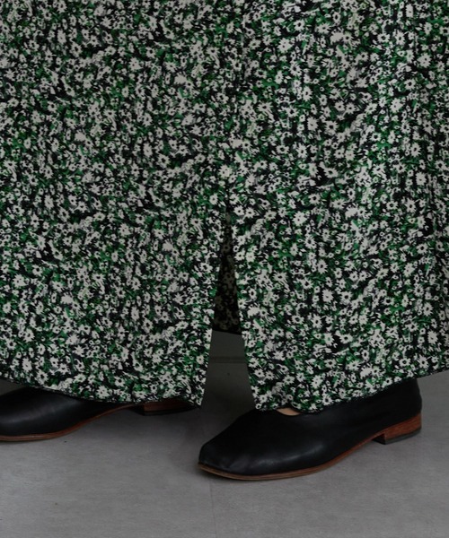 SHENERY（シーナリー）の「ギャザータイトプリントスカート（スカート・レディース・ブラック/グリーン・36/38）」の21枚目の写真