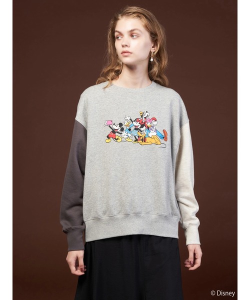 Disney(ディズニー)の「FRIENDSプリント裏起毛プルオーバー/Disney(スウェット・レディース・チャコールグレー/パープル/マルチ・FREE)」の3枚目の写真