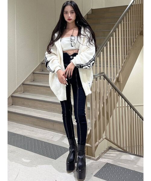 GYDA（ジェイダ）の「ハイウエスト V CUT COLORWAYスキニーデニムパンツ（デニムパンツ・レディース・ブラック/インディゴブルー・SMALL/X-SMALL/MEDIUM）」の20枚目の写真