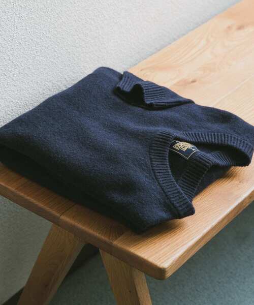 URBAN RESEARCH DOORS（アーバンリサーチドアーズ）の「ハミルトンウールクルーネックニット（ニット/セーター・メンズ・チャコールグレー/ネイビー/アイボリー/グリーン系その他/ブルー系その他・MEDIUM/LARGE/X-LARGE）」の18枚目の写真