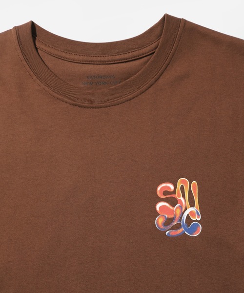 Saturdays NYC(サタデーズ ニューヨークシティ )の「Airbrush Flower SS Tee(Tシャツ/カットソー・メンズ・ブラウン系その他2/ブルー・M/S/XL/X-SMALL/L)」の8枚目の写真