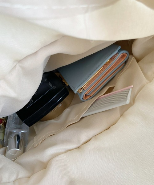 Loueme（ルエム）の「【23S/S】フェザーバスケットバッグ（かごバッグ・レディース・ブラウン/アイボリー・FREE）」の6枚目の写真