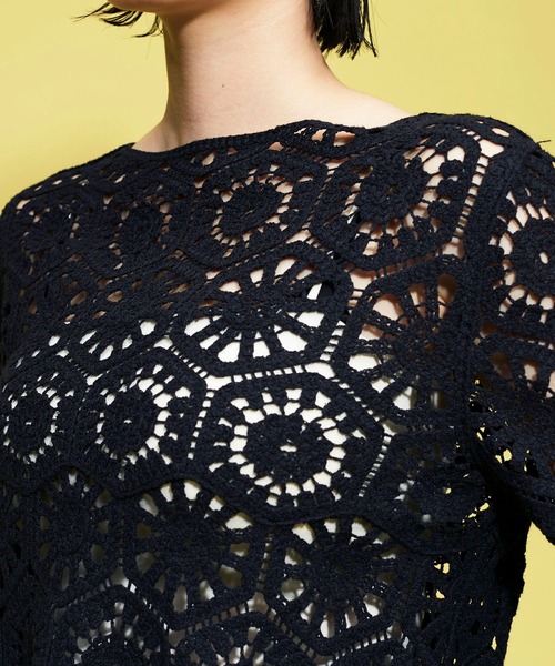 FOREVER 21（フォーエバー トゥエンティーワン）の「【FEMININE】カットレースプルオーバー（その他トップス・レディース・ブラック/ホワイト・FREE）」の7枚目の写真