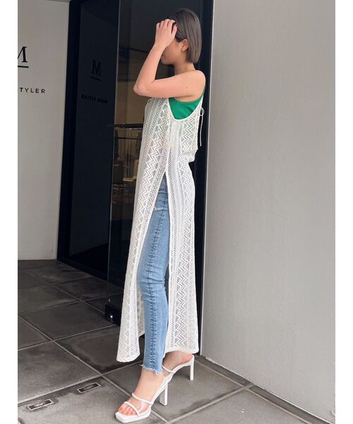 GYDA（ジェイダ）の「レーススリットロングキャミブラウス（ワンピース・レディース・オフホワイト/グリーン・FREE）」の9枚目の写真