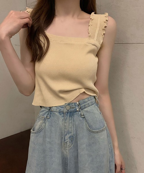 NinaetLina（ニナエリナ）の「リブニットスクエアネックタンクトップ（キャミソール・レディース・ホワイト/ブルー/ブラック/ベージュ・FREE）」の8枚目の写真