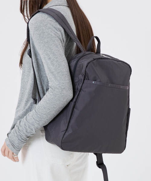 LeSportsac(レスポートサック)の「DAILY BACKPACK サンダー(バックパック/リュック・レディース・グレー・FREE)」の2枚目の写真