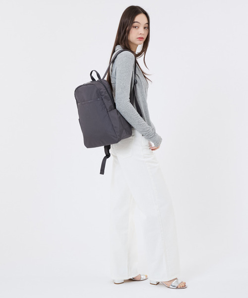 LeSportsac(レスポートサック)の「DAILY BACKPACK サンダー(バックパック/リュック・レディース・グレー・FREE)」の3枚目の写真