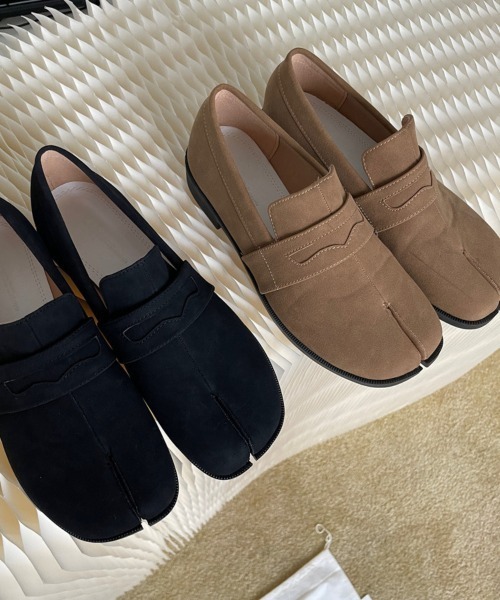 tukn.（トゥクン）の「足袋ローファー/足袋シューズ　スエード（ローファー・レディース・キャメル/ブラック・22.5cm/24.5cm/23.0cm）」の3枚目の写真