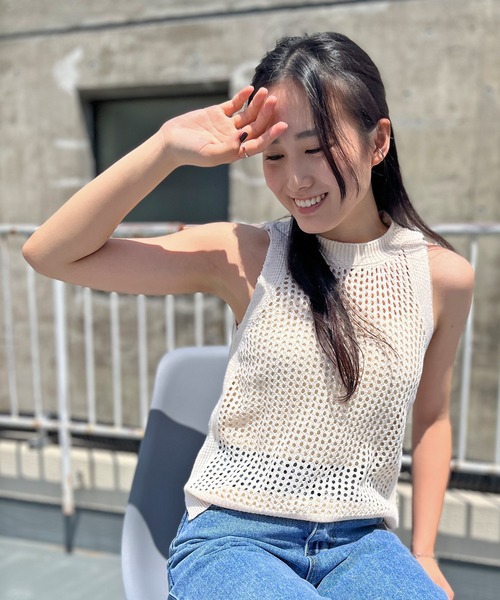 ISOOK(アイスー)の「【ZOZO限定】Sleeveless mesh knit / スリーブレスメッシュニット(タンクトップ・レディース・アイボリー・FREE)」の15枚目の写真