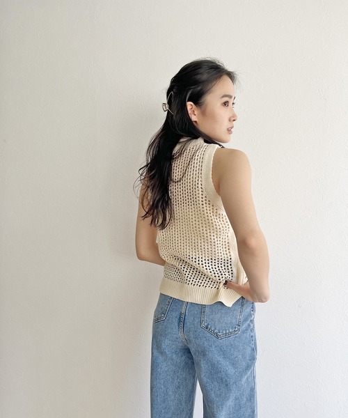 ISOOK(アイスー)の「【ZOZO限定】Sleeveless mesh knit / スリーブレスメッシュニット(タンクトップ・レディース・アイボリー・FREE)」の4枚目の写真