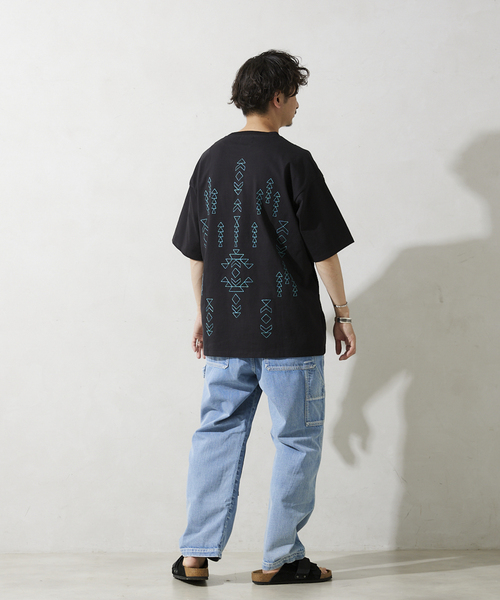 PENDLETON(ペンドルトン)の「【PENDLETON / ペンドルトン】別注 バックプリントパターン刺繍Tシャツ(Tシャツ/カットソー・メンズ・オートミール/ブラック系その他/ブラック/アイボリー・MEDIUM/LARGE)」の6枚目の写真