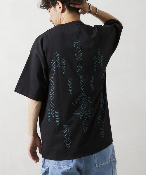 PENDLETON(ペンドルトン)の「【PENDLETON / ペンドルトン】別注 バックプリントパターン刺繍Tシャツ(Tシャツ/カットソー・メンズ・オートミール/ブラック系その他/ブラック/アイボリー・MEDIUM/LARGE)」の16枚目の写真