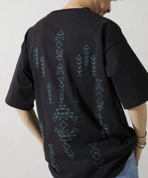 PENDLETON(ペンドルトン)の「【PENDLETON / ペンドルトン】別注 バックプリントパターン刺繍Tシャツ(Tシャツ/カットソー・メンズ・オートミール/ブラック系その他/ブラック/アイボリー・MEDIUM/LARGE)」の18枚目の写真